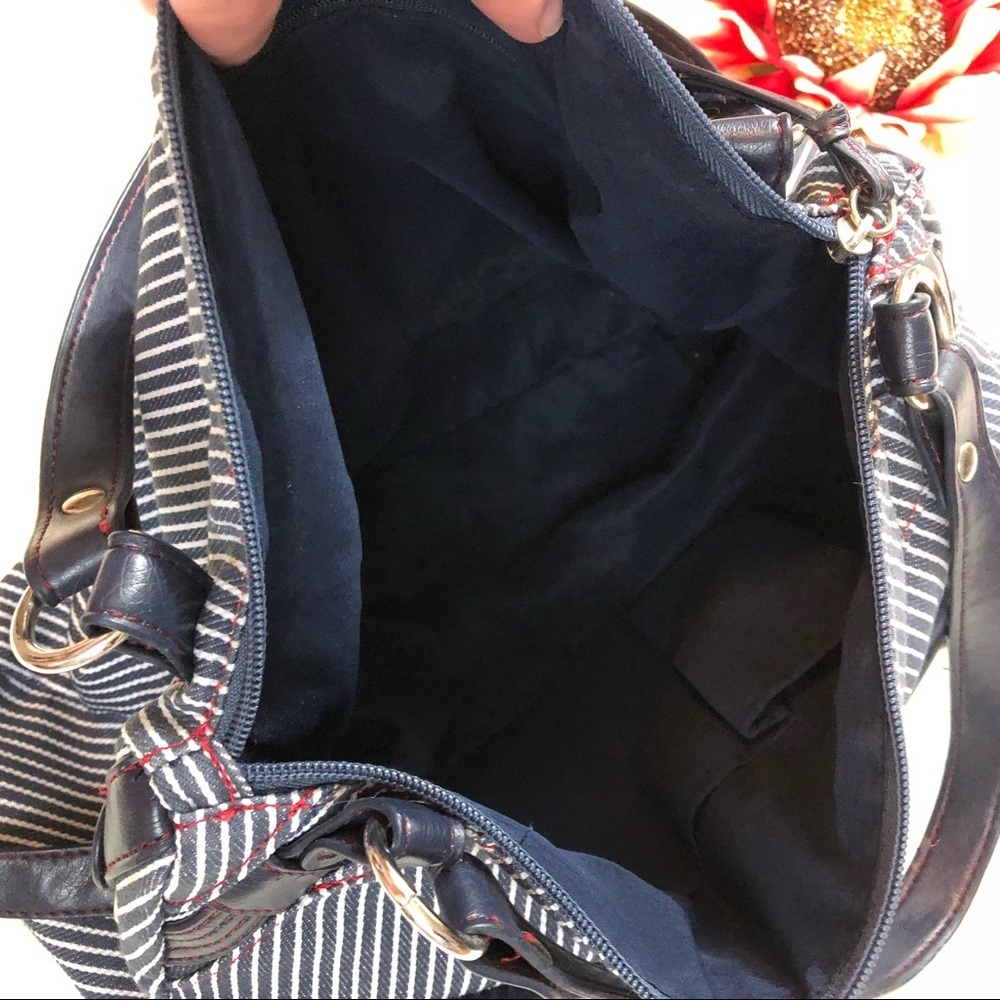 Blue and White Striped Canvas Shoulder Bag - Picture 5 of 5